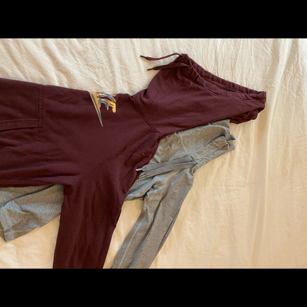 Nike sweatshirt bundle
